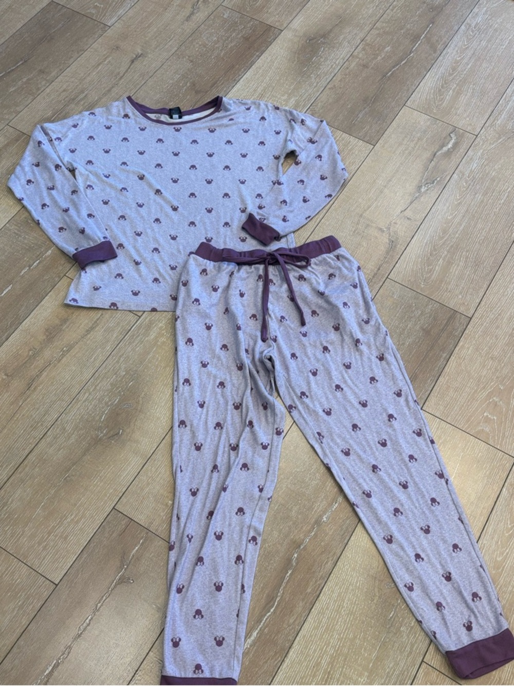 Disney Minnie Mouse Purple Lounge PJ Set - Small - Picture 2 of 13
